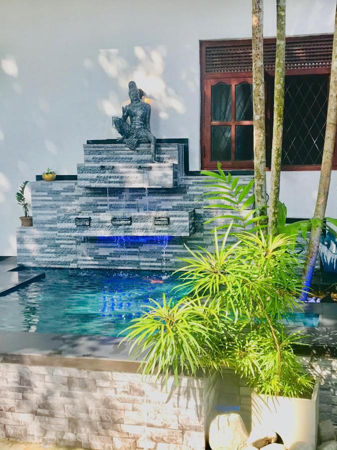 Travellers Halt Hotell Ratnapura Exteriör bild