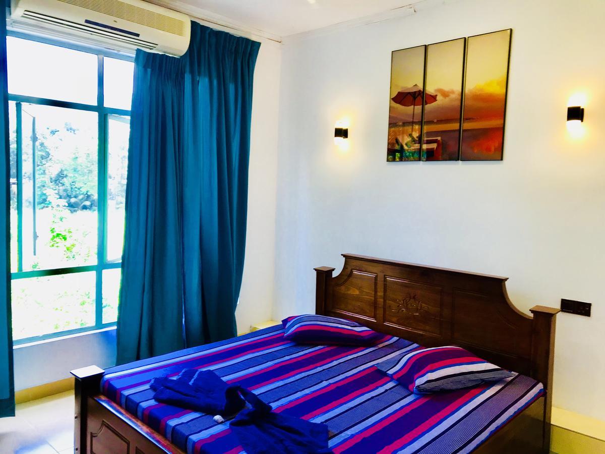 Travellers Halt Hotell Ratnapura Exteriör bild