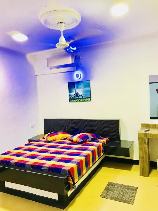 Travellers Halt Hotell Ratnapura Exteriör bild