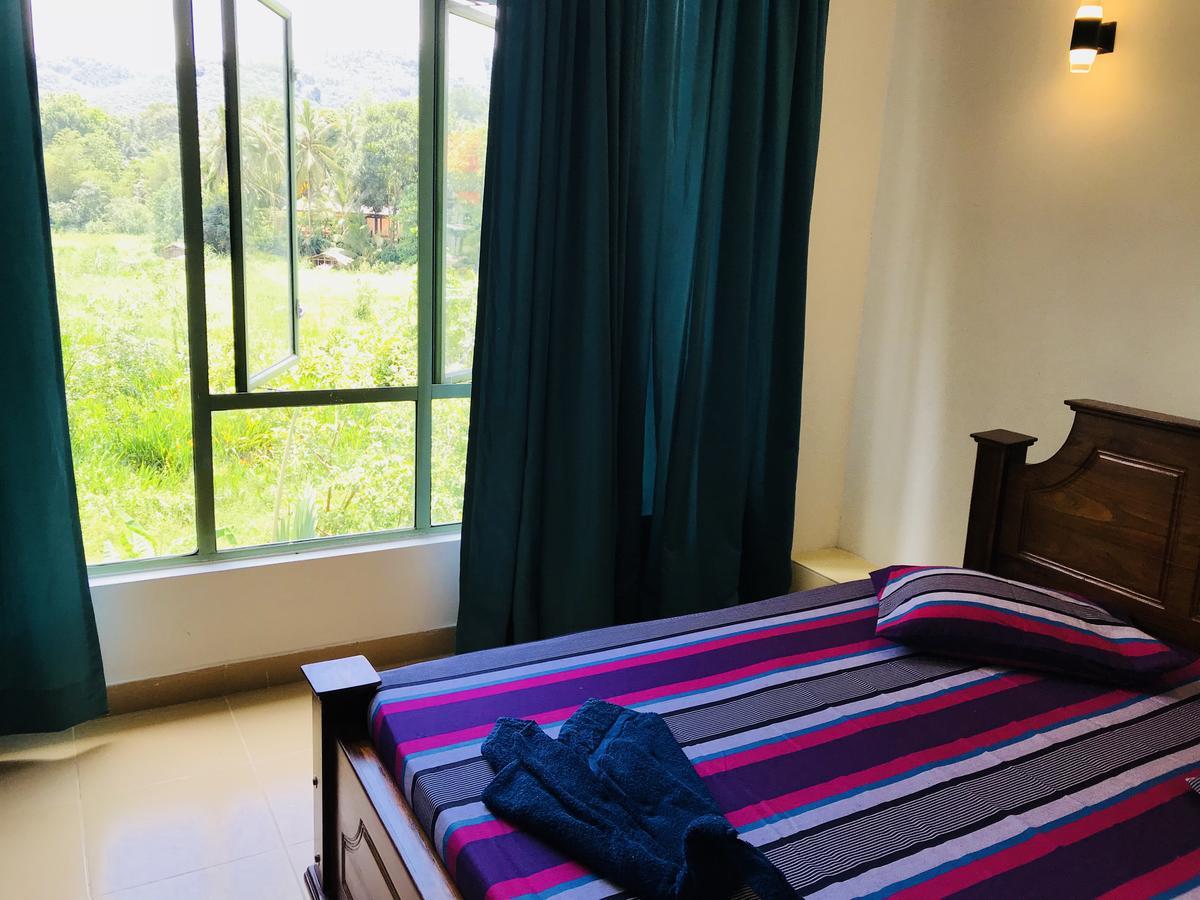 Travellers Halt Hotell Ratnapura Exteriör bild