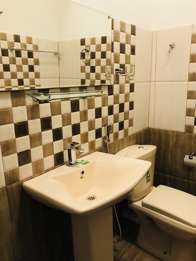 Travellers Halt Hotell Ratnapura Exteriör bild
