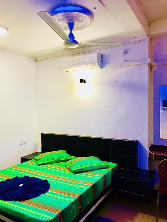 Travellers Halt Hotell Ratnapura Exteriör bild