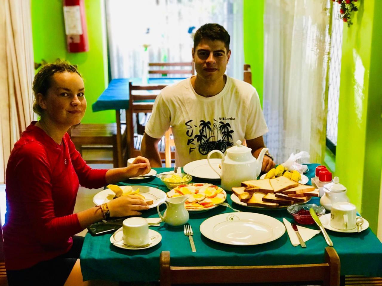 Travellers Halt Hotell Ratnapura Exteriör bild